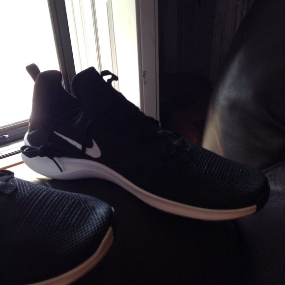 Men's BNWT Nike Athletic Shoes Size 15 - Picture 6 of 7